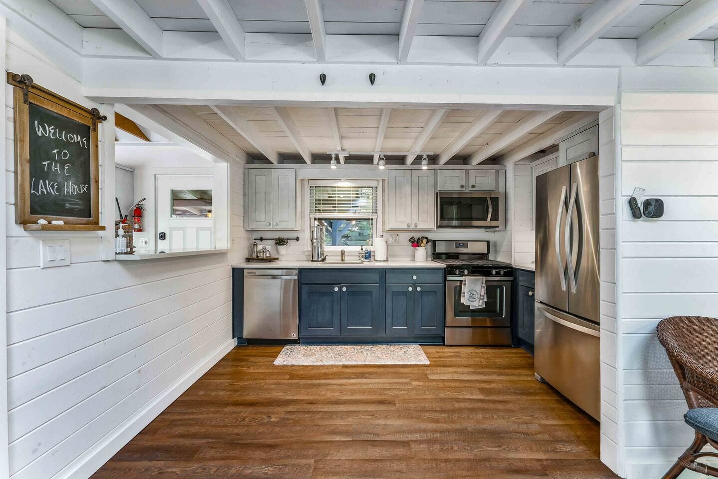 Lakehouse Escape by Lake Wallenpaupack