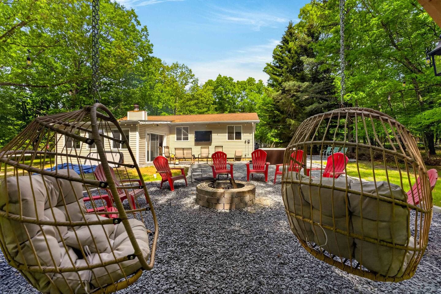 Unwind In Pocono Getaway W/Hot Tub & Game Room