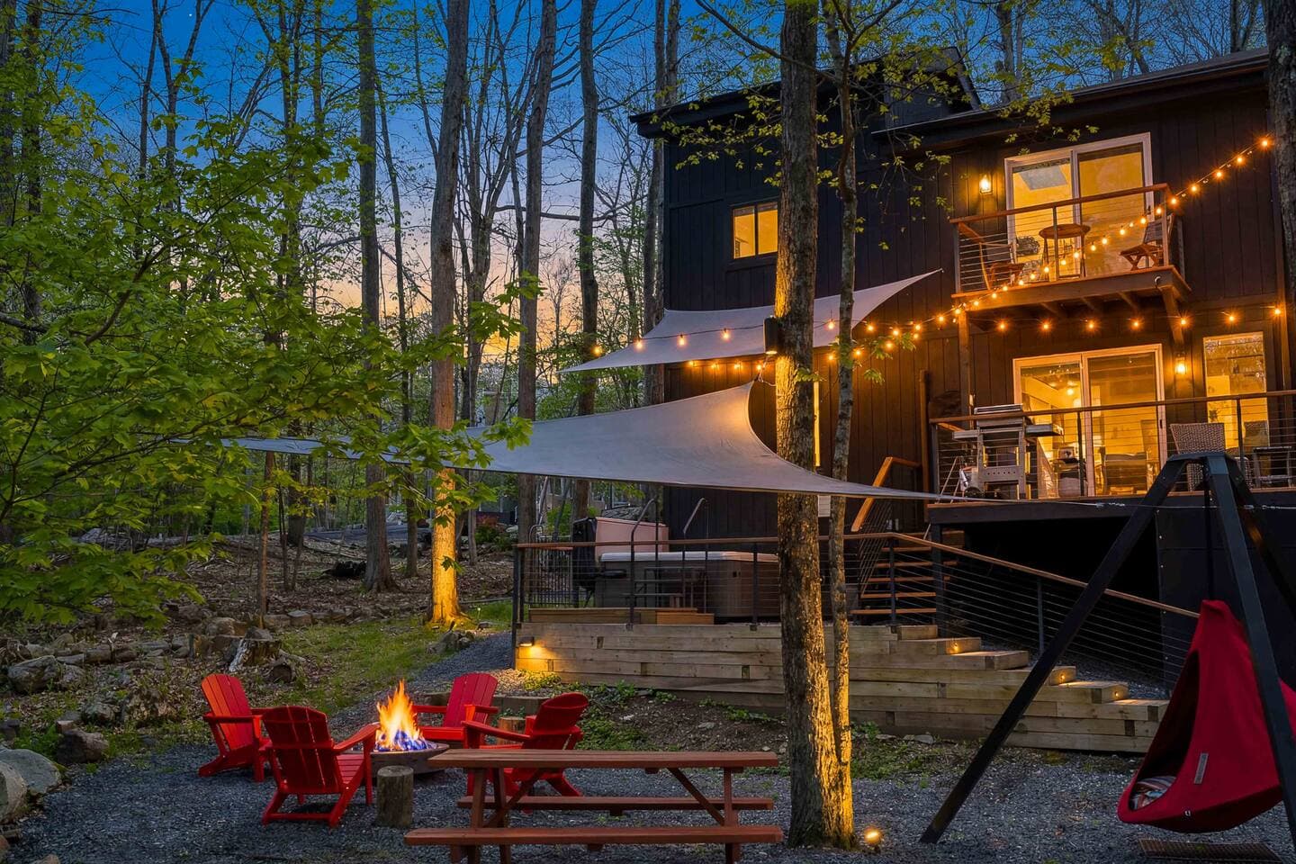 Somerset Lodge in the Woods by Creek w/HotTub