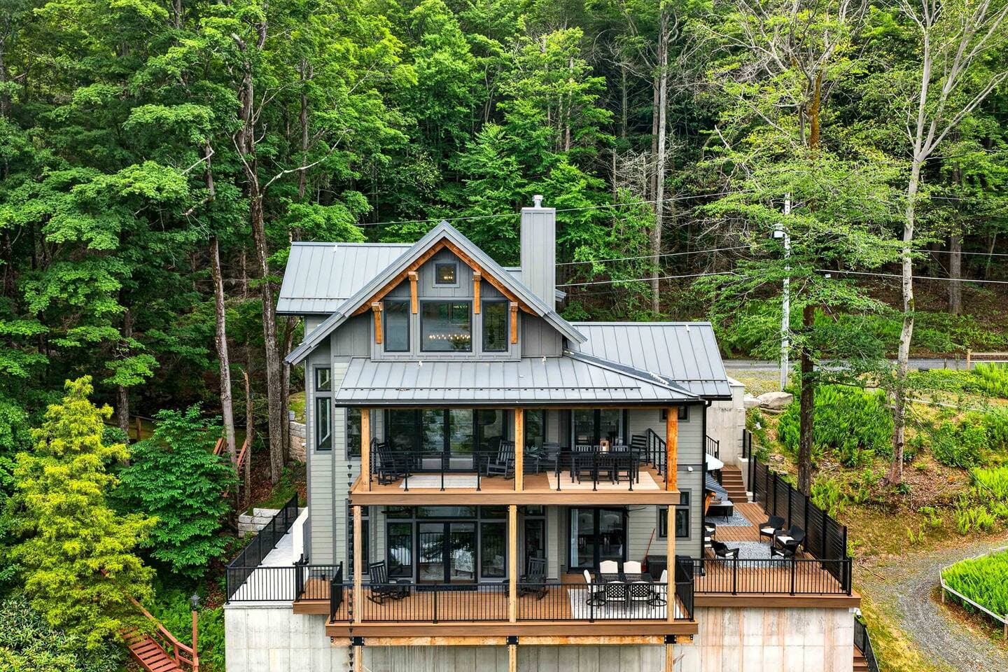 New Luxury Wallenpaupack Lakefront Retreat 
