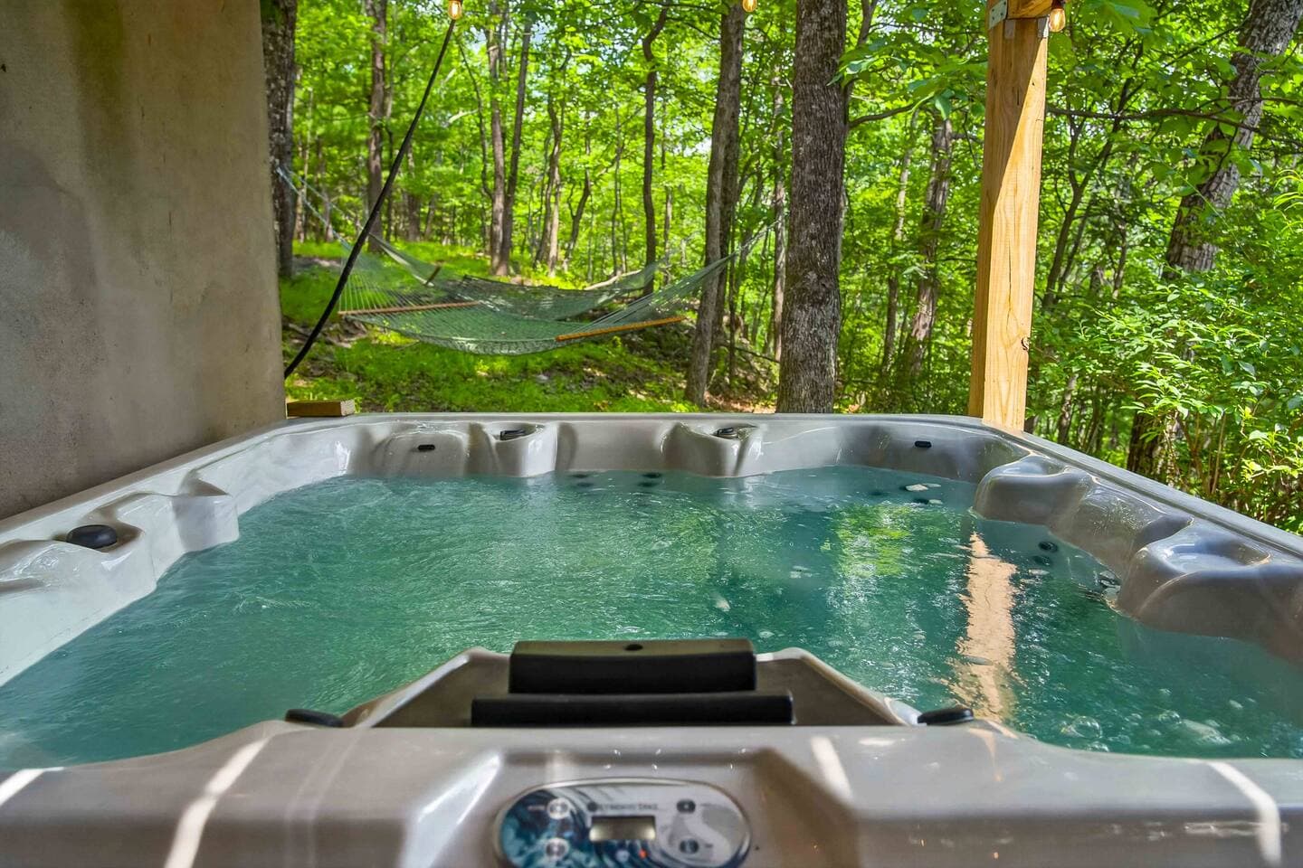 All Season Retreat W/ Pool, Hottub, Sauna&GameRoom